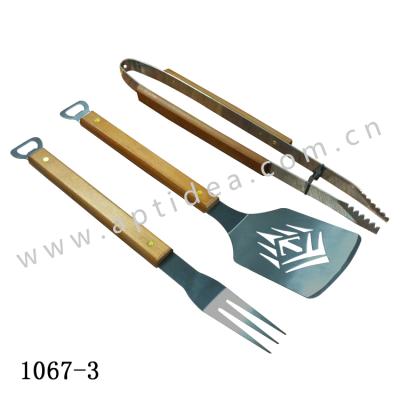 China New Design Easily Cleaned 3 Pieces Long BBQ Handle Outdoor BBQ Tool for sale