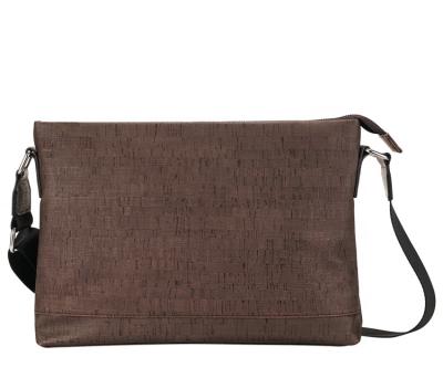 China Fashionable Daily Carry Cross Body Bags Made Of Natural Cork Laptop Bag And Messenger Bag For Men for sale