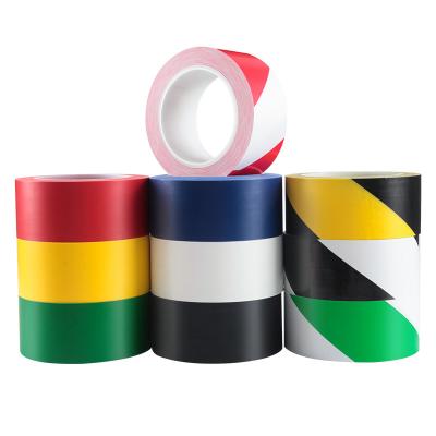 Cina OEM Double Colors PVC Marking Tape Nero Giallo Impermeabile a Friczione in vendita