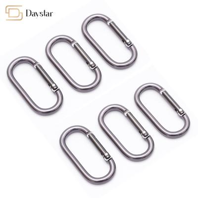 Κίνα Heavy Duty Metal Spring Hook , Oval Rectangle Keychain Snap Clip For Bag Hiking προς πώληση