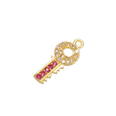 China OEM Sterling Silver Key Charm Zircon Uitstekende 18k Goud Geplateerde Tegenhangers Te koop