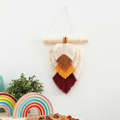 China Minimalist amazon ci decoration macrame wall hanging nordic home hand - woven leaves and feathers boho decor for sale