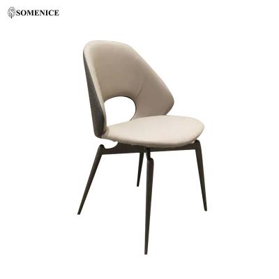 China New Scandinavian Scandinavia Designs Modern Elegant Luxury Gold Leg Cream Velvet Fabric Dining Chair Wholesale for sale