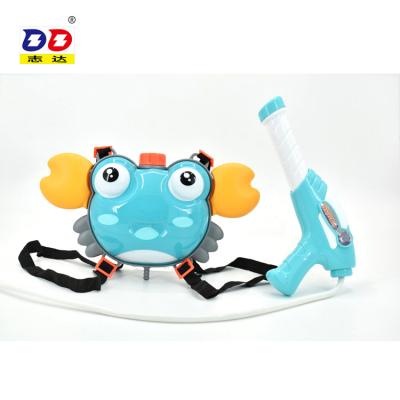 China 2020 NEW Cartoon Water Gun Large Crab Backpack Animal Water Gun With Light Plastic Toys For Summer for sale