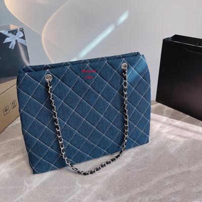 China 2021 famous GENUINE LEATHER girl brands factory wholesale luxury handbags women handbags cross - body bags women purses and handbags for sale