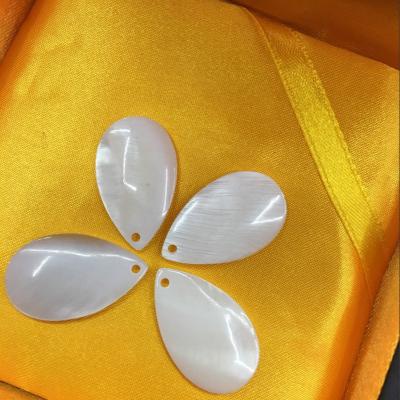 China Factory Direct Drop Selling 15*25MM Shell White Butterfly Shell Water DIY Natural Shell Jewelry Accesso Earrings From DIY Jewelry Accessory (Pack of 20) for sale