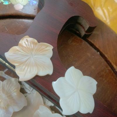 China DIY Jewelry Factory Direct Selling 35mm Freshwater Shell Carved Bauhinia DIY Freshwater Shell Earrings Bracelet Necklace Jewelry Accessories for sale