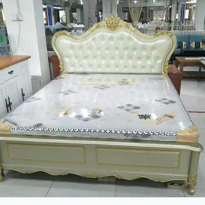 China Modern European Home Furniture General Use And Wood Material Gold Leaf Carved Bedroom Furniture HXJR001 for sale