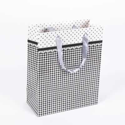 China Custom Recyclable Logo Printed Drawstring Pouches Wholesale White Gift Jewelry Cosmetic Packaging Bags for sale