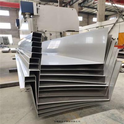 Cina Una grondaia di 304 tetti di acciaio inossidabile ha personalizzato di superficie 2B della grondaia 1.5*1219mm dell'industria di forme laminata a freddo in vendita