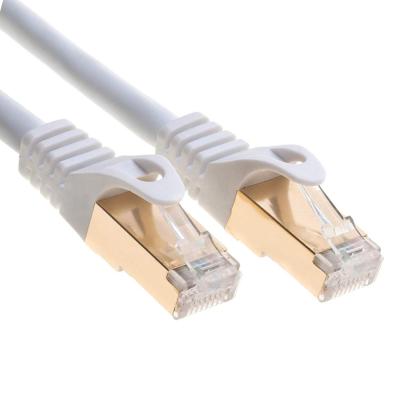 Chine Cordon de correction RJ45 de 0.5-90m, câble Ethernet blanc du chat 7 de double bouclier à vendre