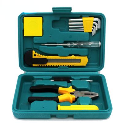 China Handheld Repair 12 Pieces Set Plastic Box Tool Portable Car Household Hardware Tools Screwdriver With Wrench for sale