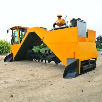 China Topdressing Equipment High Speed ​​Compost Making Machines Turner Organic Fertilizer Chicken Cracked Compost Mixing Equipment Price for sale