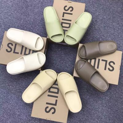 China CUSHIONING Original High Quality Brand Logo Custom Women Yeezy Slipper Kids Yeezy Shoes Men Yeezy Slides for sale