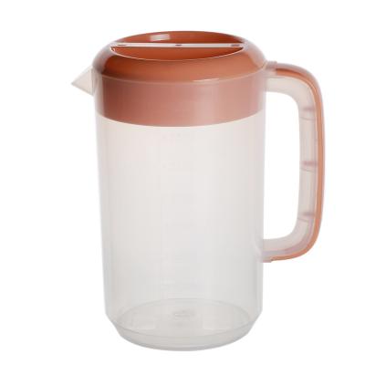 China Sustainable Restaurant Hotel Beverage Water PP Plastic Drinks Juice Jug With Handle Lid Pitcher for sale