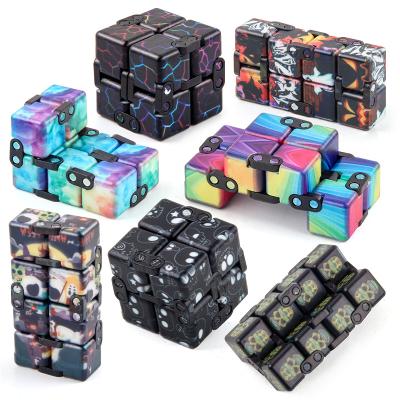 China Wholesale Wiggle Person Infinity Cube Timi Figet Finger Toys Coolest Time-Killing Infinity Cubes for Kids and Adults for sale