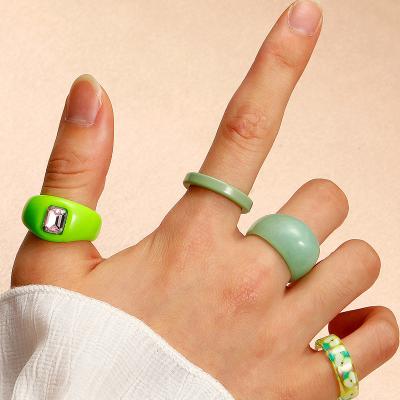 China Wholesale New 4pcs Resin Ring Set Acrylic Mold Lead Free Nickel Free For Color Transparent Resin Fashion Geometric Bracelet for sale