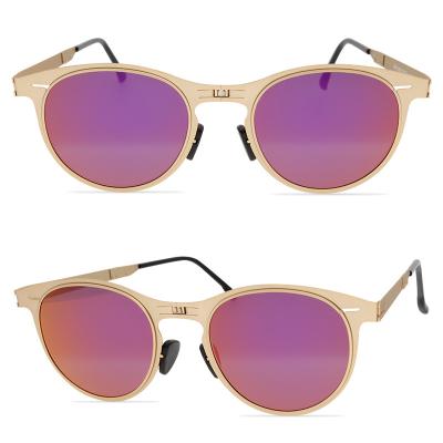 China Fashion Sunglasses Shape Cool Foldable Portable Sunglasses Color Neutral Wind UV Protection for sale