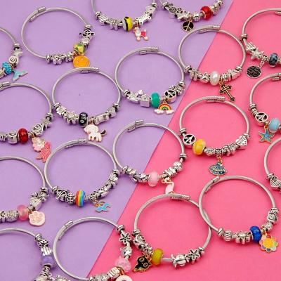 China Handmade New 24 Styles Of Stainless Steel Coil Bracelet Twist Opening Adjustable Glass Beaded Bracelet for sale