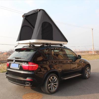 China Triangle Hard Shell Auto Dach Top Zelt für 4X4 Ein Schlafzimmer Tarnstyling Bestseller zu verkaufen