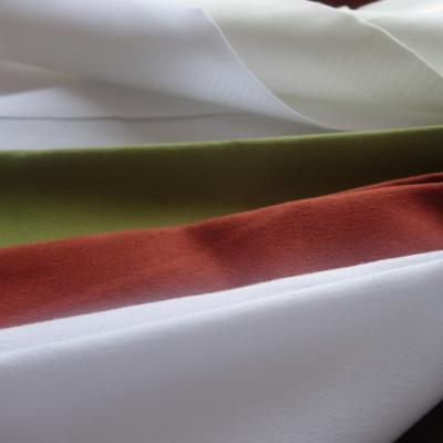 China Breathable 100% Polyester Microfiber Brushed Dyed Cloth Sheet Fabric Hometextile Fabrics for sale