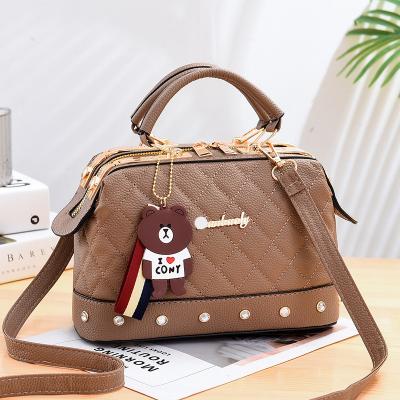 China No 2022 Fashion Casual Quilted Handbag With Cute Bear Women's Tote Bags Ladies Bag Handbags for sale