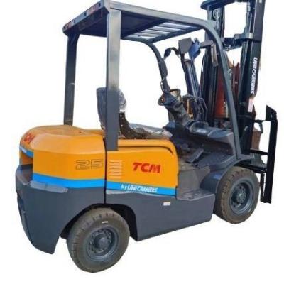 Cina Giappone Forklift FD25 2,5 tonnellate con lunghezza di forchetta 1150 mm e attrezzi di sollevamento in vendita