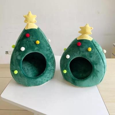 China New Fashion Christmas Tree Cat Bed Dog Bed Winter Breathable Warm Pet Bed for sale