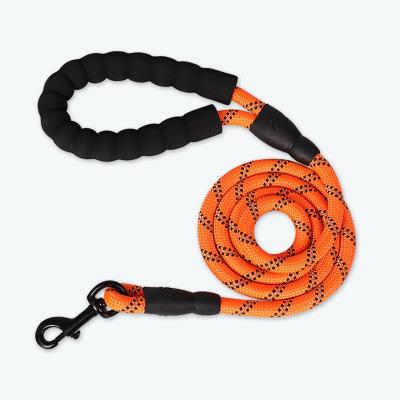 China Stocked Pet Supplies Multi-Color Round Pet Leash Reflective Dog Leashes for sale