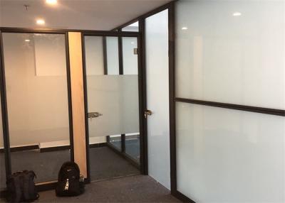 China Demountable Glass Office Partition Wall Free Standing Glass Room Dividers for sale