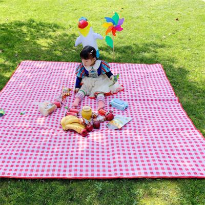 China Recycling Wild Camping Picnic Mat Thickened Moisture-Proof Outdoor Camping Mat Picnic Cloth Beach Mat Waterproof for sale