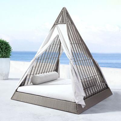 China Fashion Wholesale outdoor hammock bird's nest bed B&B holiday patio creative rattan lounger outdoor cage recliner rattan lounger for sale