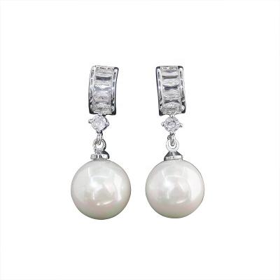 China Winfavor Competitive Price Environmentally Friendly Elegant Zircon Shell Pearl Earrings For Women for sale