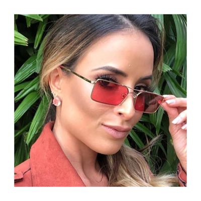 China New Fashion Sunglasses Women Rectangular Metal Frame Customize Anti-UV Wear Resistance Fashion Sunglasses for sale