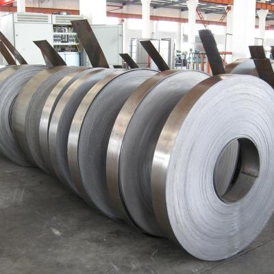 China Gepersonaliseerde breedte 40mm-3500mm Q235 Q345 Q195 DC52D S235jr Carbon Steel Strip Coil Te koop