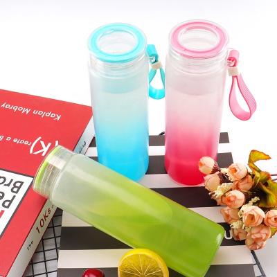 China Viable Wholesale DIY Sublimation Blanks Design Wide Mouth Borosilicate Custom Gradient Glass Drinking Water Bottle With Plastic Lid for sale