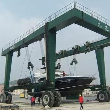 China Transfer materials boat handling machine boat lifting gantry crane for sale for sale