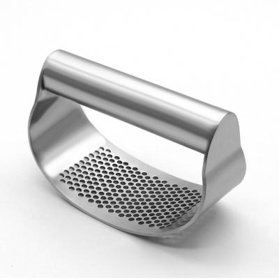 China Amazon Best Seller Stainless Steel Kitchen Tools Sustainable High Quality Vegetable Garlic Press for sale