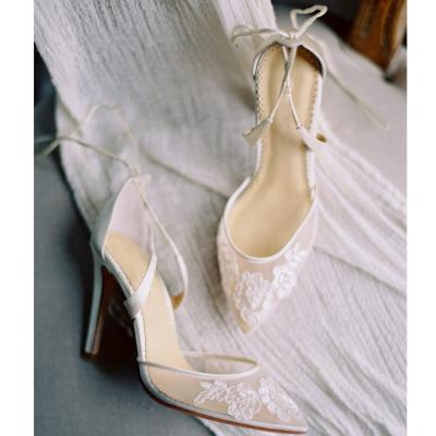 China Anti-slippery handmade pump shoes lace up white wedding shoes for bride elegant floral high heel bridal shoes for sale