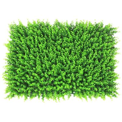 China Factory Eco-friendly Vertical Artificial Wall Green Panel PE Leaf Boxwood Hedge Fence Garden Lawn for sale