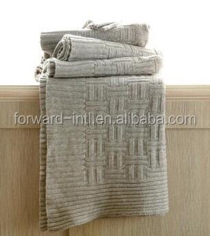 China PASSIONATE Cashmere Knitted Blanket, Spring and Casual Fall Blanket Flower for sale