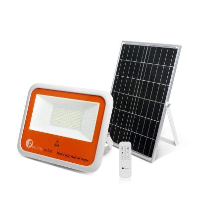 China TOP Sale High Brightness Outdoor Garden Solar Flood Light With CCTV Camera 100W 150W for sale