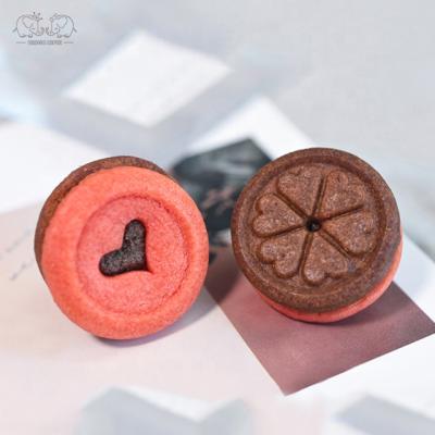 China Healthy Delicious Chocolate Flavour Biscuit Heart Shaped BH09 Semi-Hard for sale