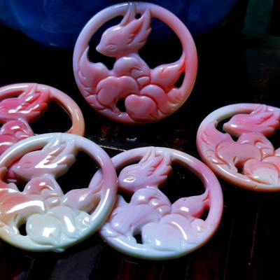 China Custom China Face Mother Of Pearl Carving Cameo Round Pink Hand Carved Shell for sale