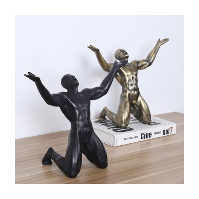 China Wholesale Europe Resin Kneeling Figure Abstract Human Statue Art High End Home Decoration Opens Living Room Study Wine Cabinet Decoration for sale