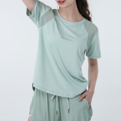 China Breathable Mesh Quilting Quick Dry Running Sports T-shirt Loose Comfortable Women's Yoga Breathable Tops for sale