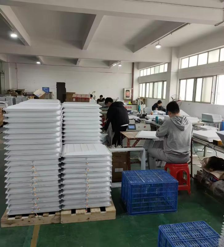 Geverifieerde leverancier in China: - Zhongshan Moreneng Lighting & Electrical Co. , Ltd.