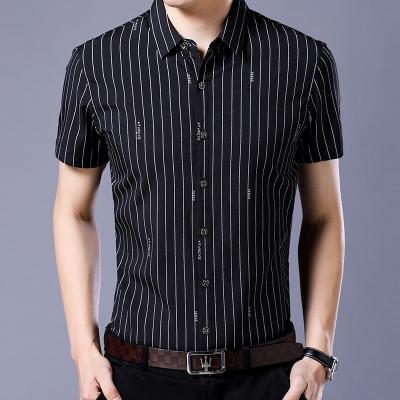 China 2021 summer new spring comfortable iron-free comfortable men's slim casual shirt/young fashion men's short-sleeved shirt for sale