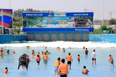 China Poder fuerte del agua del parque de la onda de la construcción al aire libre más grande de la piscina para el parque al aire libre de la aguamarina en venta