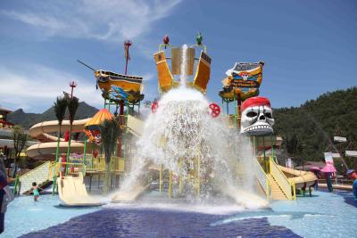 Cina Parco emozionante dell'acqua della famiglia in waterhouse giantic con differenti waterslide di stile/acquascivoli della vetroresina in vendita